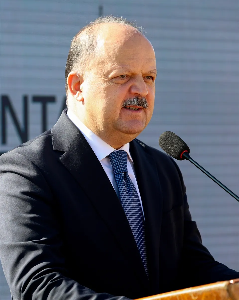 Kastamonu’da 5 milyon avroluk fabrikanın temeli atıldı Kastamonu’da 5 milyon avroluk fabrikanın temeli atıldı
