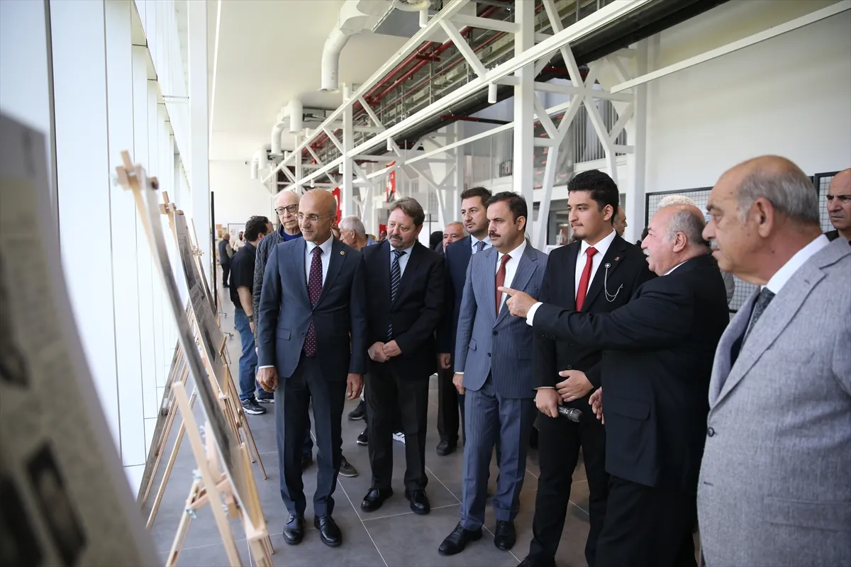 Kayseri’de Sümerbank’tan AGÜ’ye temalı resim sergisi açıldı