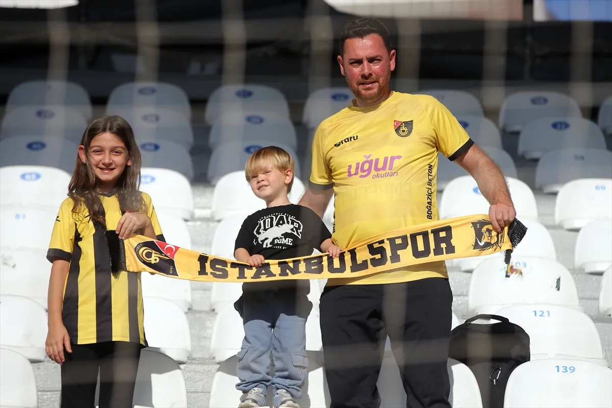 Kocaeli’den Muğla’ya uzanan İstanbulspor sevgisi Kocaeli’den Muğla’ya uzanan İstanbulspor sevgisi