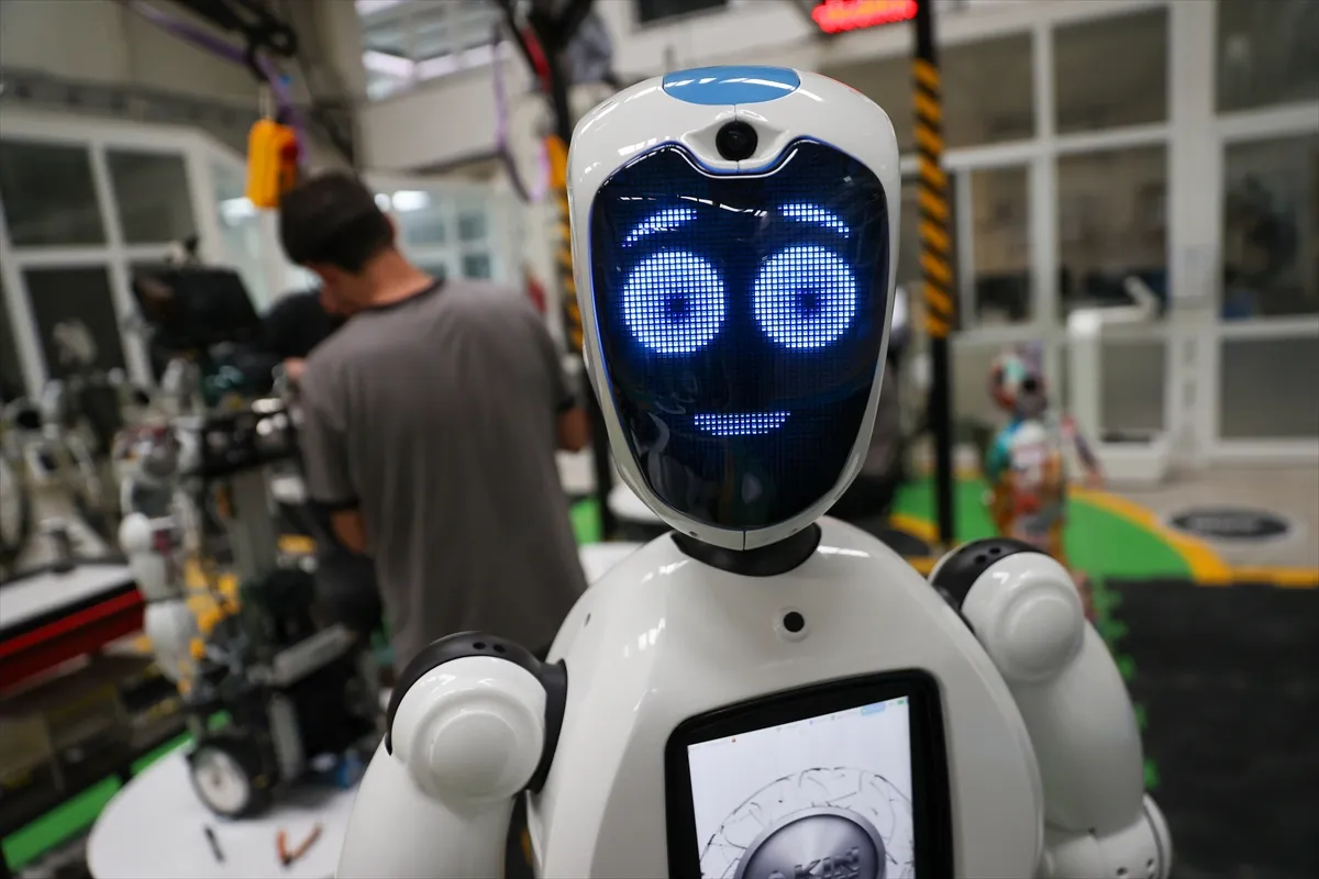 Konya’da geliştirilen insansı robot AKINCI-5 seri üretim aşamasında Konya’da geliştirilen insansı robot AKINCI-5 seri üretim aşamasında