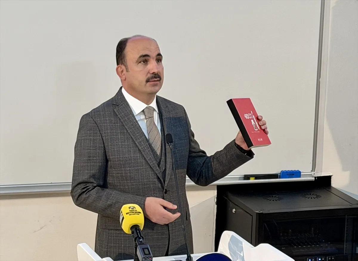 Konya’da İsrail’in saldırılarının yıl dönümünde Filistin’in direnişine kitapla destek