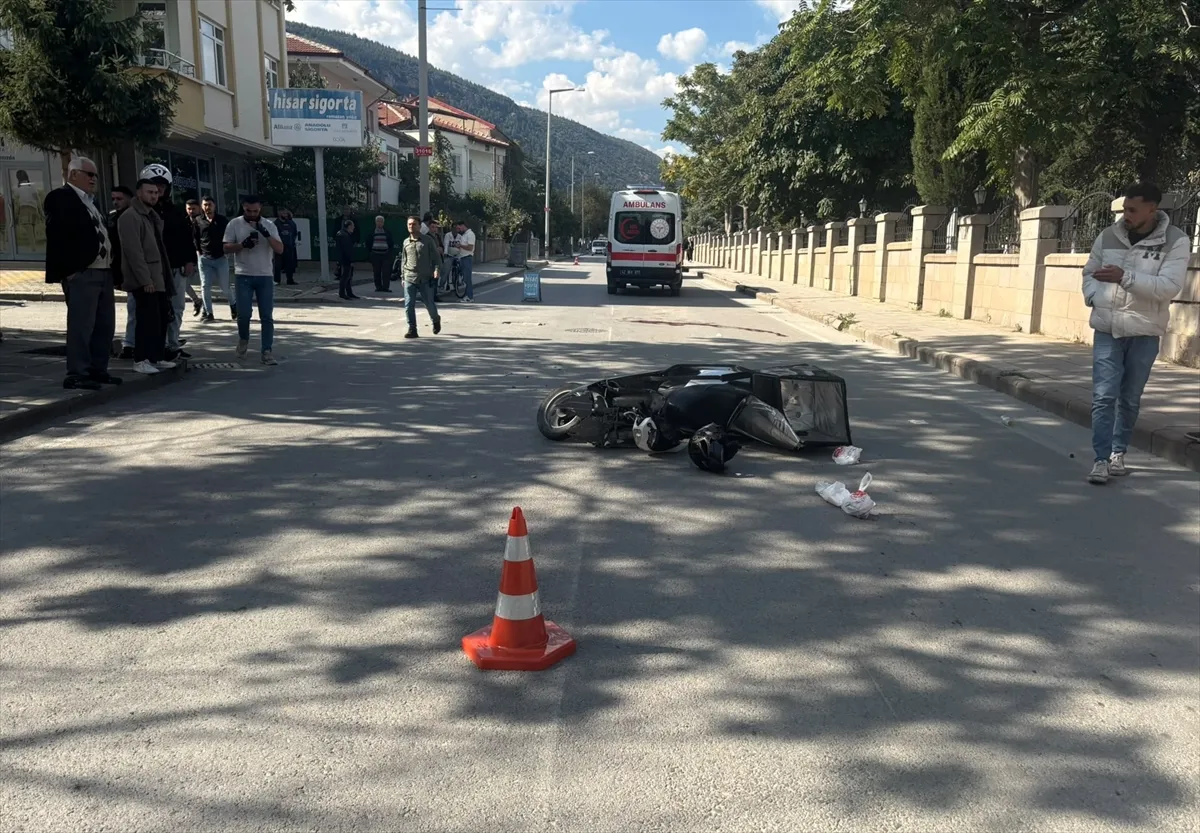 Konya’da zincirleme trafik kazasında 23 yaşındaki motokurye hayatını kaybetti