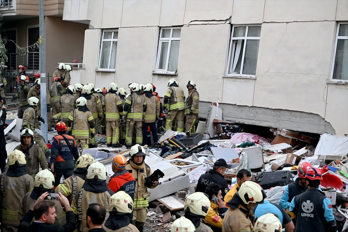 Maltepe’de 7 katlı binanın kısmi çökmesi sonucu 1 kişi ölü, 10 kişi kurtarıldı (GÜNCELLEME 4)