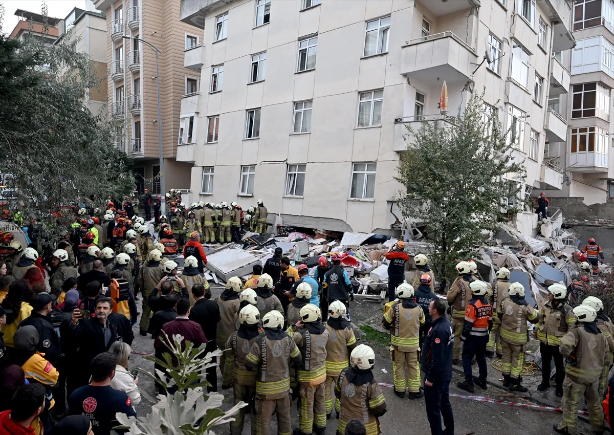 Maltepe’de 7 katlı binanın kısmi çökmesi sonucu 1 kişi ölü, 10 kişi kurtarıldı (GÜNCELLEME 4)