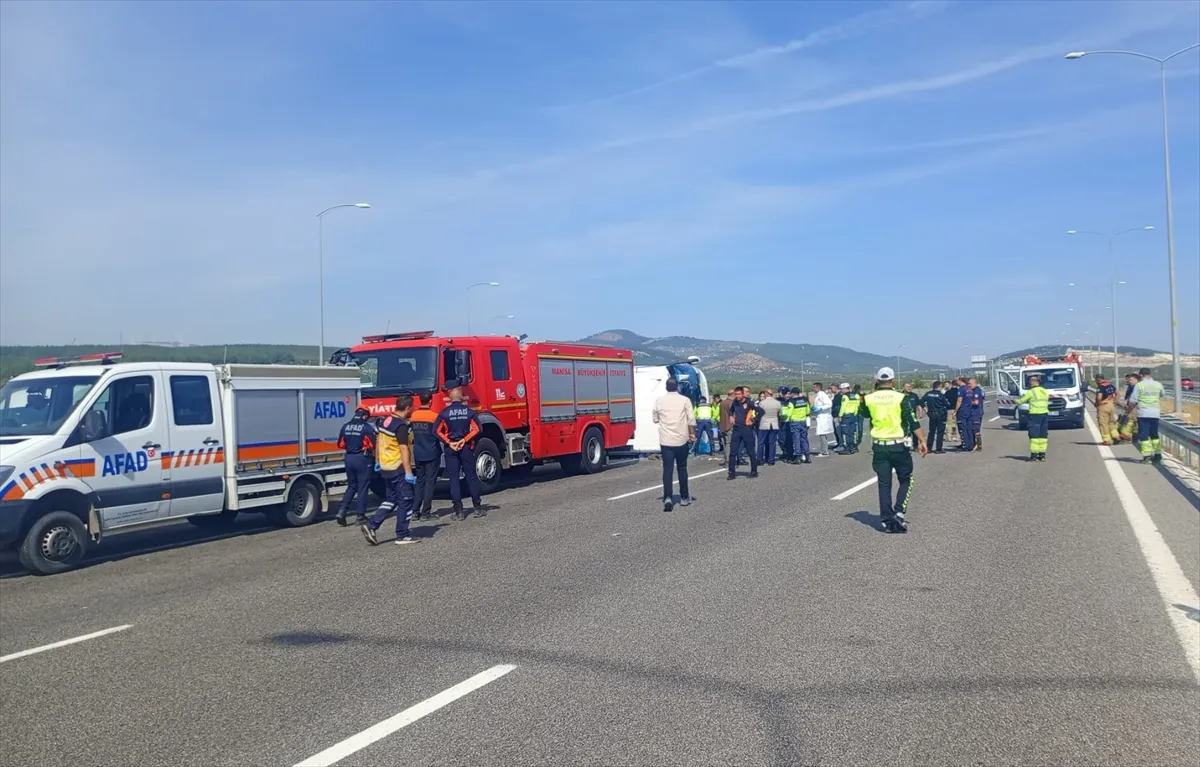 Manisa’da çekici ile tur otobüsü çarpıştı, 11 kişi öldü, 27 kişi yaralandı (GÜNCELLEME 3)