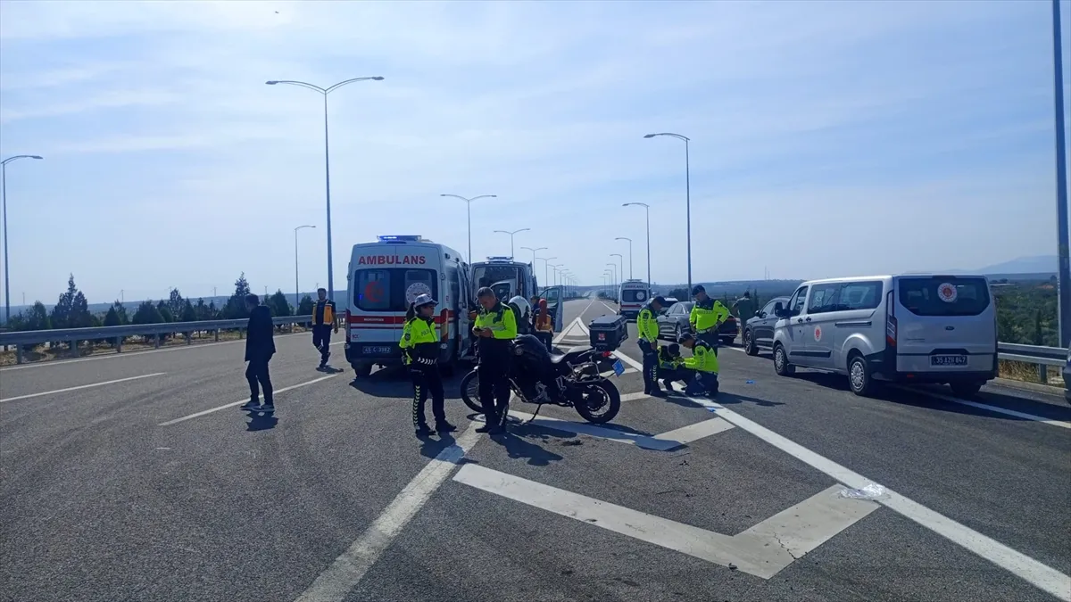 Manisa’da çekicinin tur otobüsüne çarpması sonucu 11 kişi öldü, 27 kişi yaralandı (GÜNCELLEME 4)