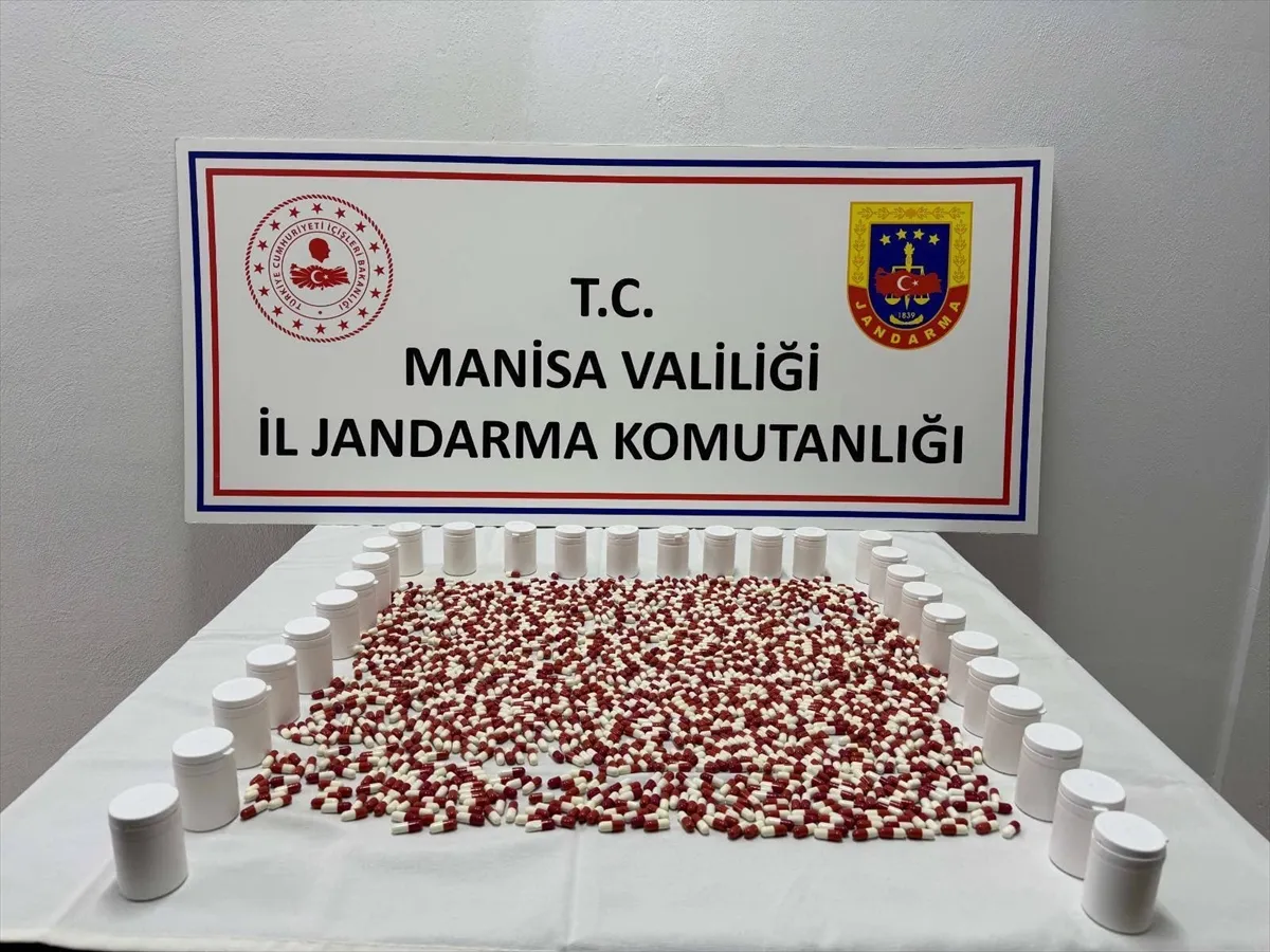 Manisa’daki uyuşturucu operasyonlarında 86 bin 654 sentetik ecza hapı ele geçirildi Manisa’daki uyuşturucu operasyonlarında 86 bin 654 sentetik ecza hapı ele geçirildi