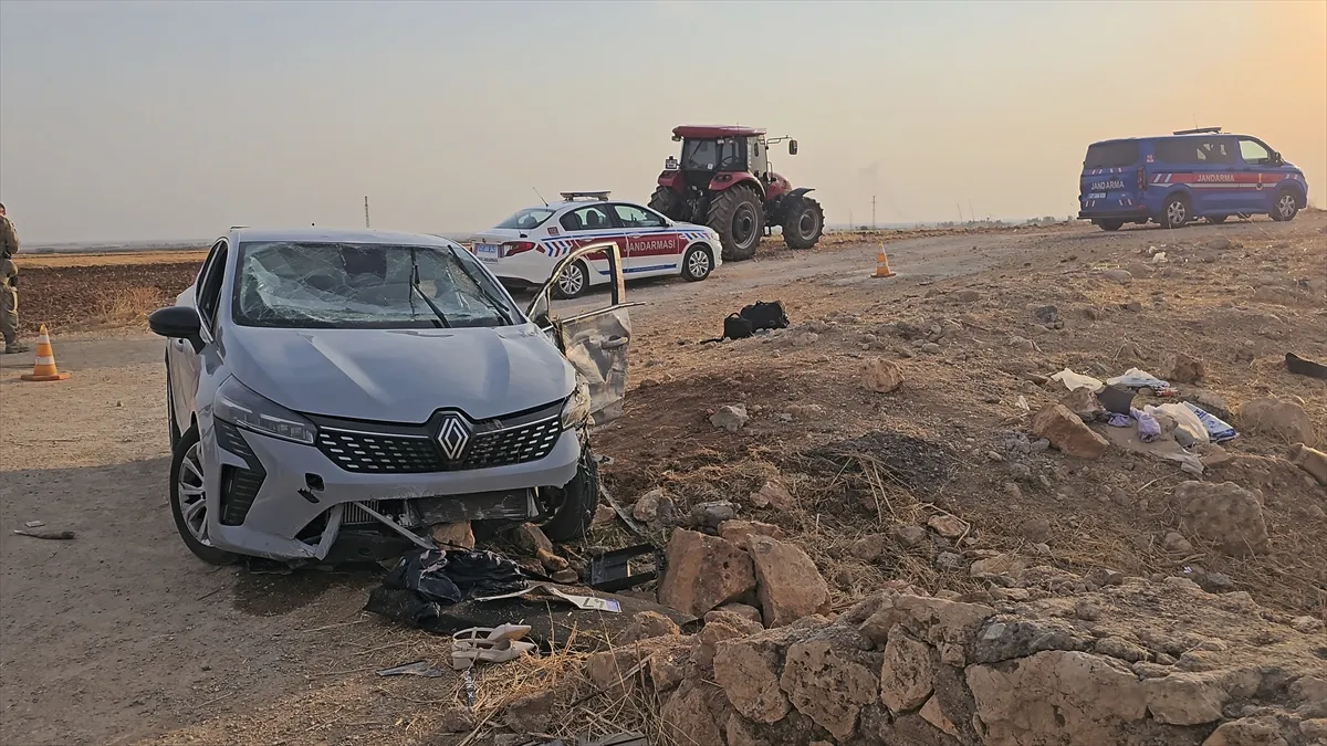 Mardin’de sulama kanalına devrilen otomobildeki 4’ü çocuk 6 kişi öldü (GÜNCELLEME) Mardin’de sulama kanalına devrilen otomobildeki 4’ü çocuk 6 kişi öldü (GÜNCELLEME)