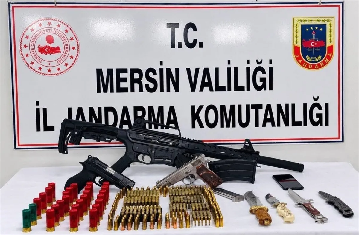 Mersin’de evinde silah ele geçirilen şüpheli tutuklandı Mersin’de evinde silah ele geçirilen şüpheli tutuklandı