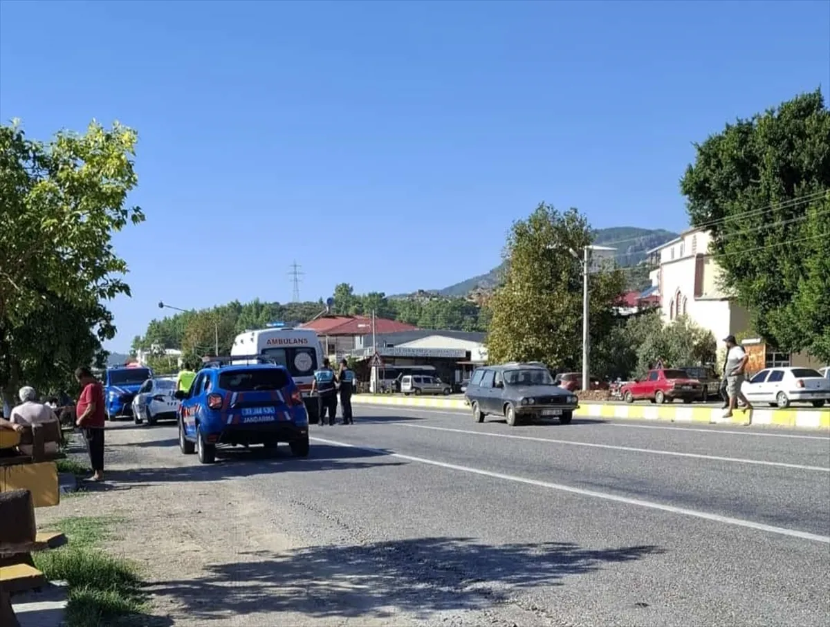 Mersin’de otomobilin çarptığı yaya yaşamını yitirdi Mersin’de otomobilin çarptığı yaya yaşamını yitirdi