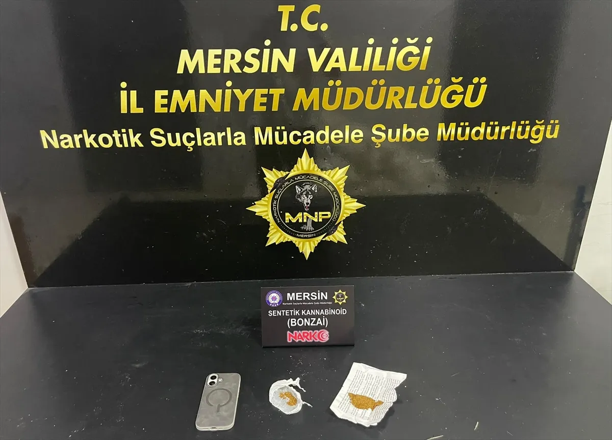 Mersin’de uyuşturucu operasyonu kapsamında 3 şüpheli tutuklandı Mersin’de uyuşturucu operasyonu kapsamında 3 şüpheli tutuklandı