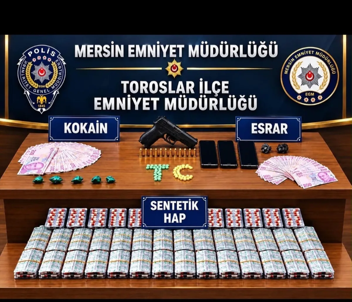 Mersin’de uyuşturucu operasyonunda yakalanan 4 zanlı tutuklandı Mersin’de uyuşturucu operasyonunda yakalanan 4 zanlı tutuklandı