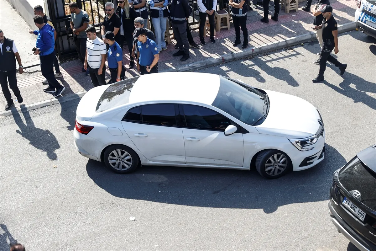 Mersin’deki yolsuzluk soruşturmasında Vahap Seçer ve 2 belediye başkanı tutuklandı