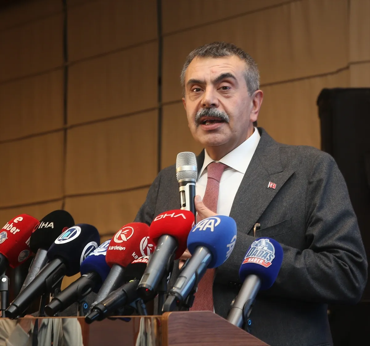 Milli Eğitim Bakanı Yusuf Tekin, 1. Erzurum Kalkınma Zirvesi’nde konuştu Milli Eğitim Bakanı Yusuf Tekin, 1. Erzurum Kalkınma Zirvesi’nde konuştu