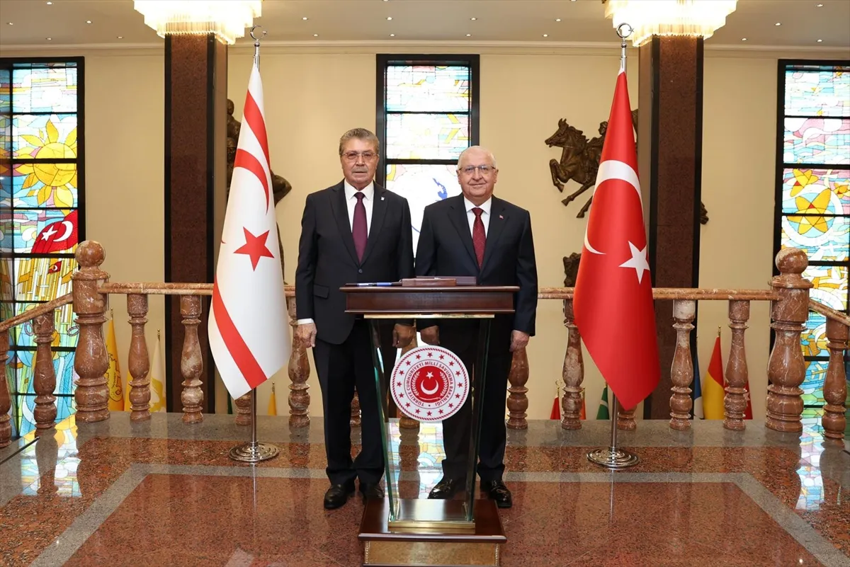 Milli Savunma Bakanı Güler, KKTC Başbakanı Üstel ile görüştü Milli Savunma Bakanı Güler, KKTC Başbakanı Üstel ile görüştü