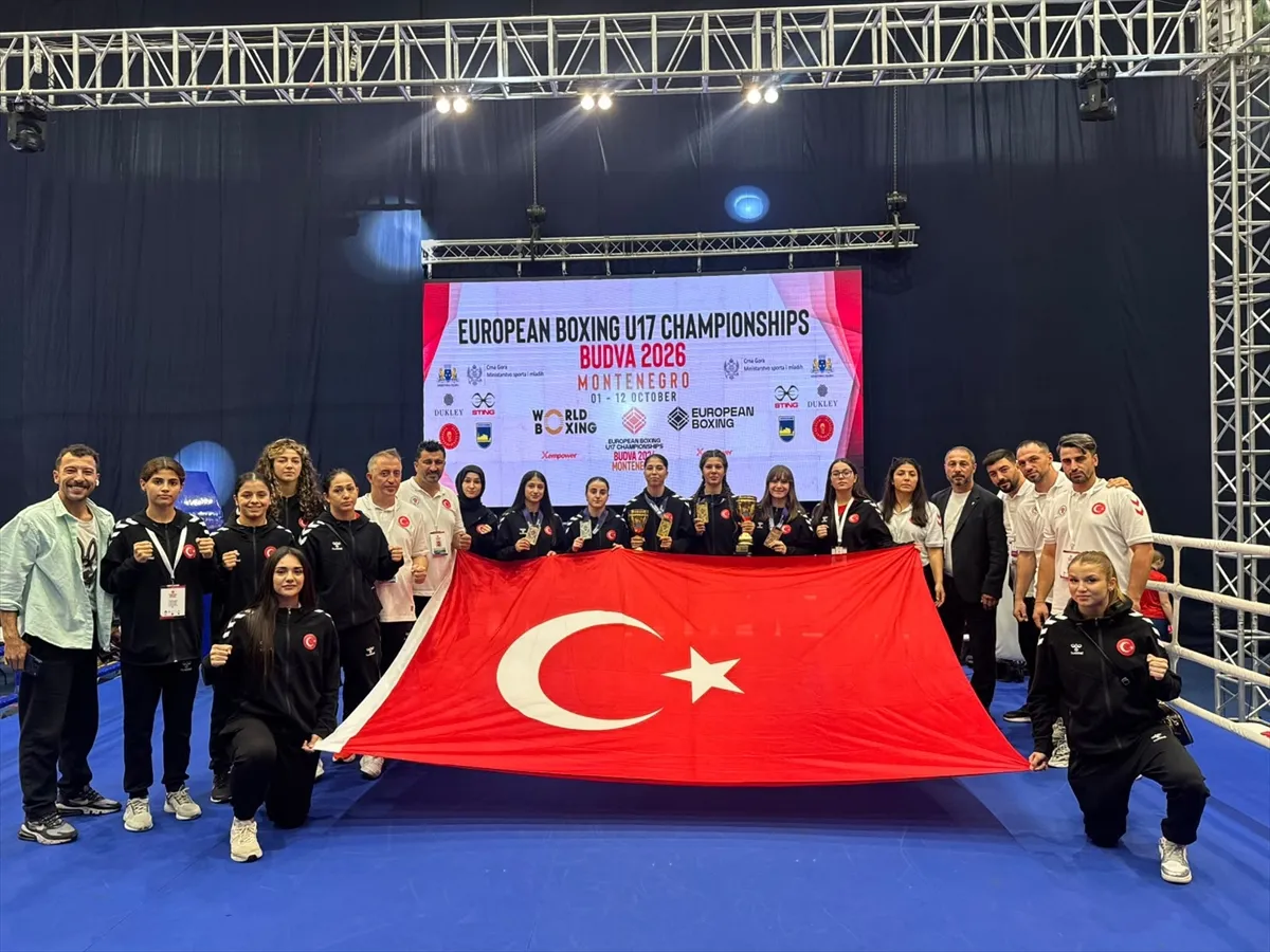 Milli sporcular, Yıldızlar Avrupa Boks Şampiyonası’nı 6 madalyayla tamamladı