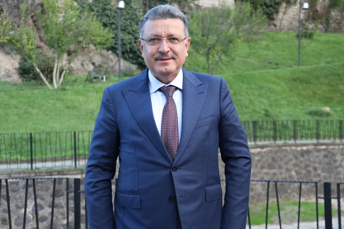 Mısır Milli Takımı Teknik Direktörü Hasan’a Trabzon’dan davet Mısır Milli Takımı Teknik Direktörü Hasan’a Trabzon’dan davet