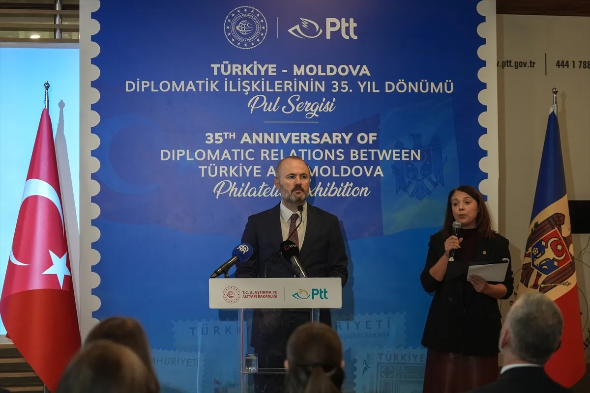 Moldova’nın bağımsızlığının 35. yılı için düzenlenen pul sergisi açıldı Moldova’nın bağımsızlığının 35. yılı için düzenlenen pul sergisi açıldı
