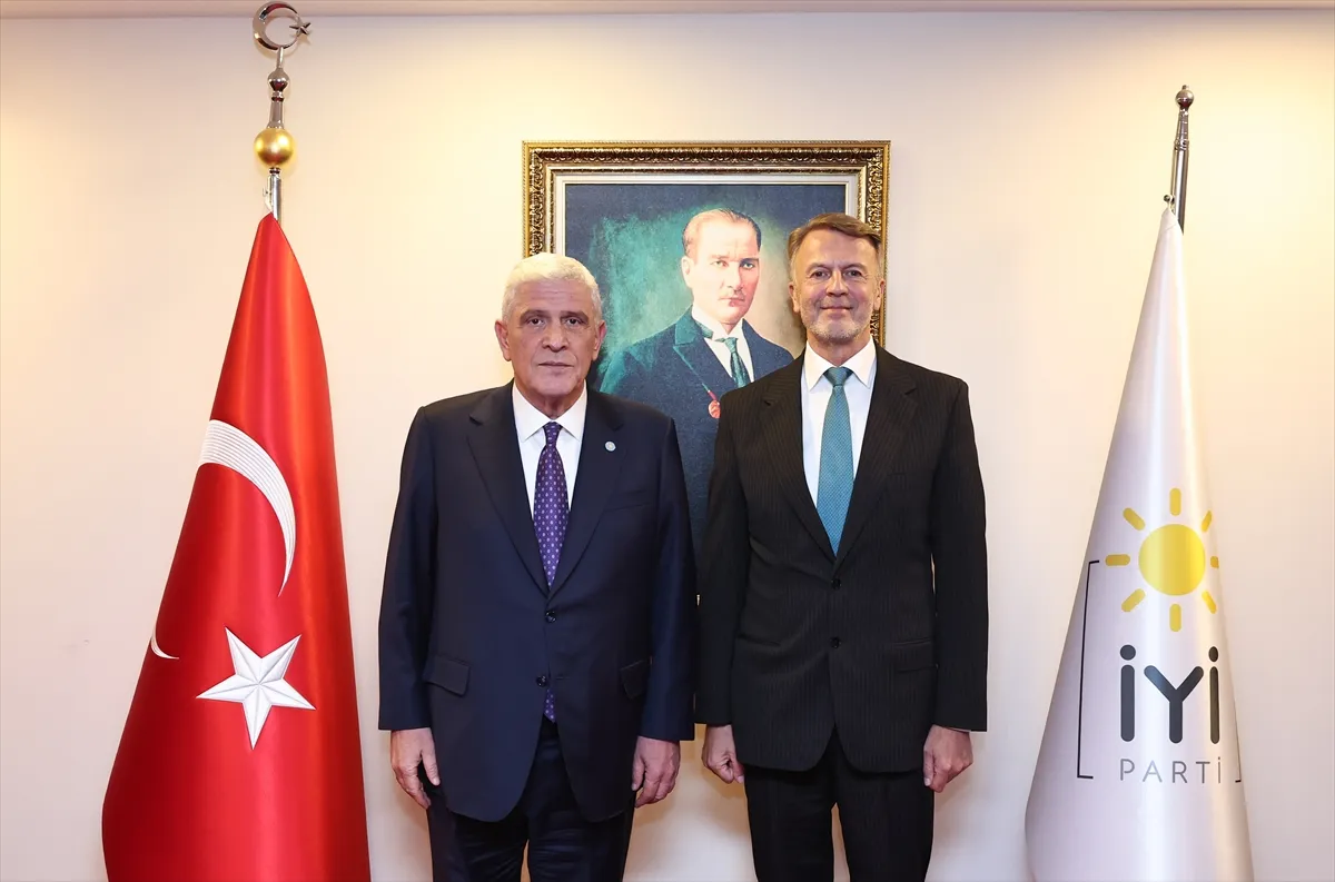 Müsavat Dervişoğlu, AB Türkiye Delegasyonu Başkanı Orav ile görüştü Müsavat Dervişoğlu, AB Türkiye Delegasyonu Başkanı Orav ile görüştü