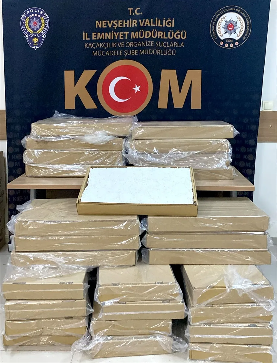 Nevşehir’de kaçakçılık ve suç örgütüne yönelik operasyonlarda 10 şüpheli yakalandı Nevşehir’de kaçakçılık ve suç örgütüne yönelik operasyonlarda 10 şüpheli yakalandı