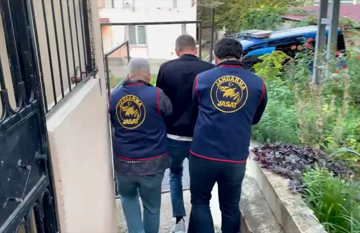 Nevşehir merkezli dolandırıcılık operasyonunda 12 şüpheli yakalandı Nevşehir merkezli dolandırıcılık operasyonunda 12 şüpheli yakalandı