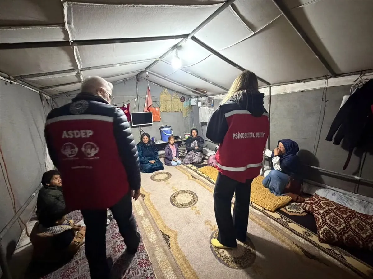 Niğde’de mevsimlik tarım işçilerine çocuk gelişimi ve mahremiyet eğitimi verildi Niğde’de mevsimlik tarım işçilerine çocuk gelişimi ve mahremiyet eğitimi verildi