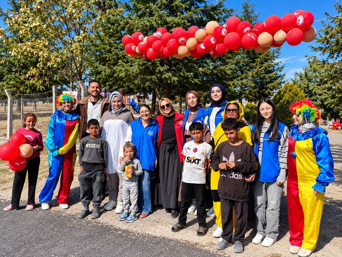 Niğde’de mevsimlik tarım işçilerinin çocukları için şenlik düzenlendi Niğde’de mevsimlik tarım işçilerinin çocukları için şenlik düzenlendi