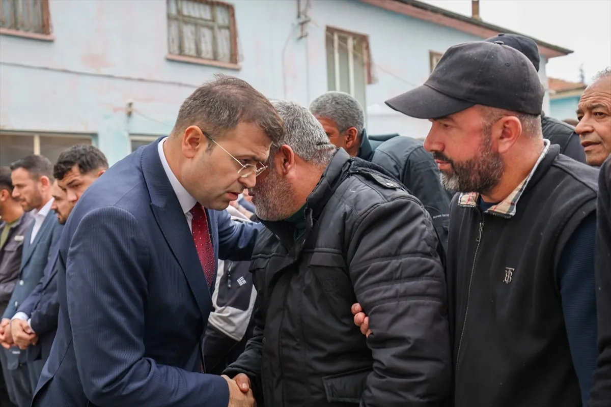 Niğde’de trafik kazasında hayatını kaybeden kardeşlerin cenazeleri defnedildi