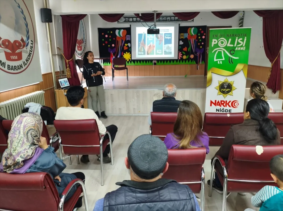 Niğde’de uyuşturucu kullanımını önlemeye yönelik bilgilendirme yapıldı Niğde’de uyuşturucu kullanımını önlemeye yönelik bilgilendirme yapıldı