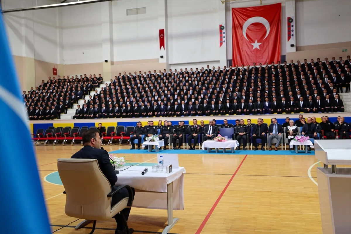 Niğde Valisi Akmeşe, POMEM öğrencileriyle buluştu Niğde Valisi Akmeşe, POMEM öğrencileriyle buluştu