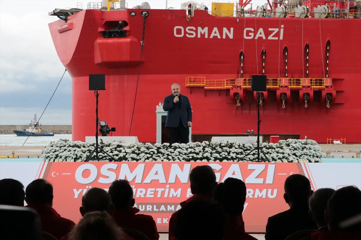 Osman Gazi yüzer platformu Sakarya Gaz Sahası’na uğurlandı