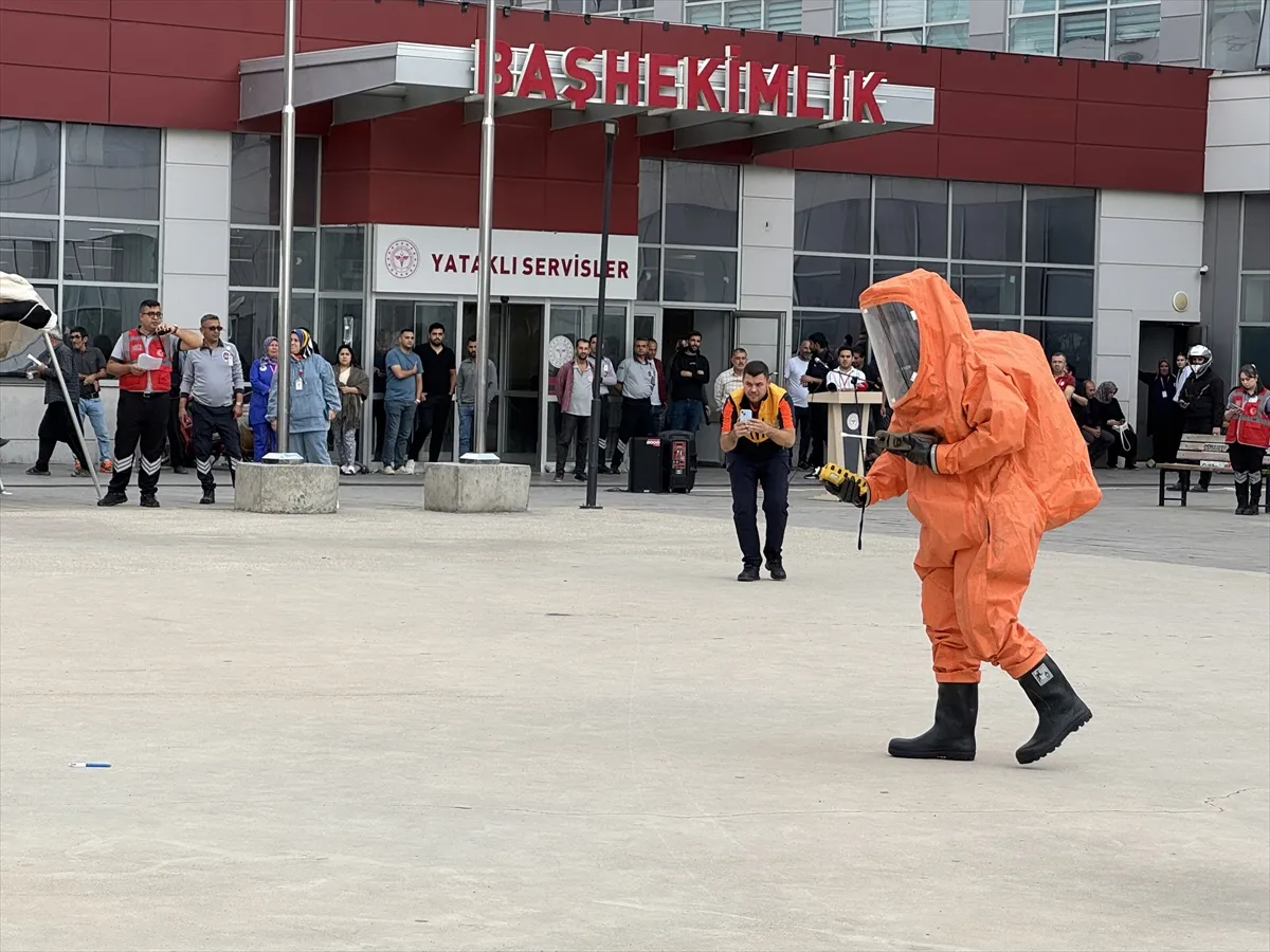 Osmaniye Eğitim ve Araştırma Hastanesi’nde tatbikat gerçekleştirildi Osmaniye Eğitim ve Araştırma Hastanesi’nde tatbikat gerçekleştirildi
