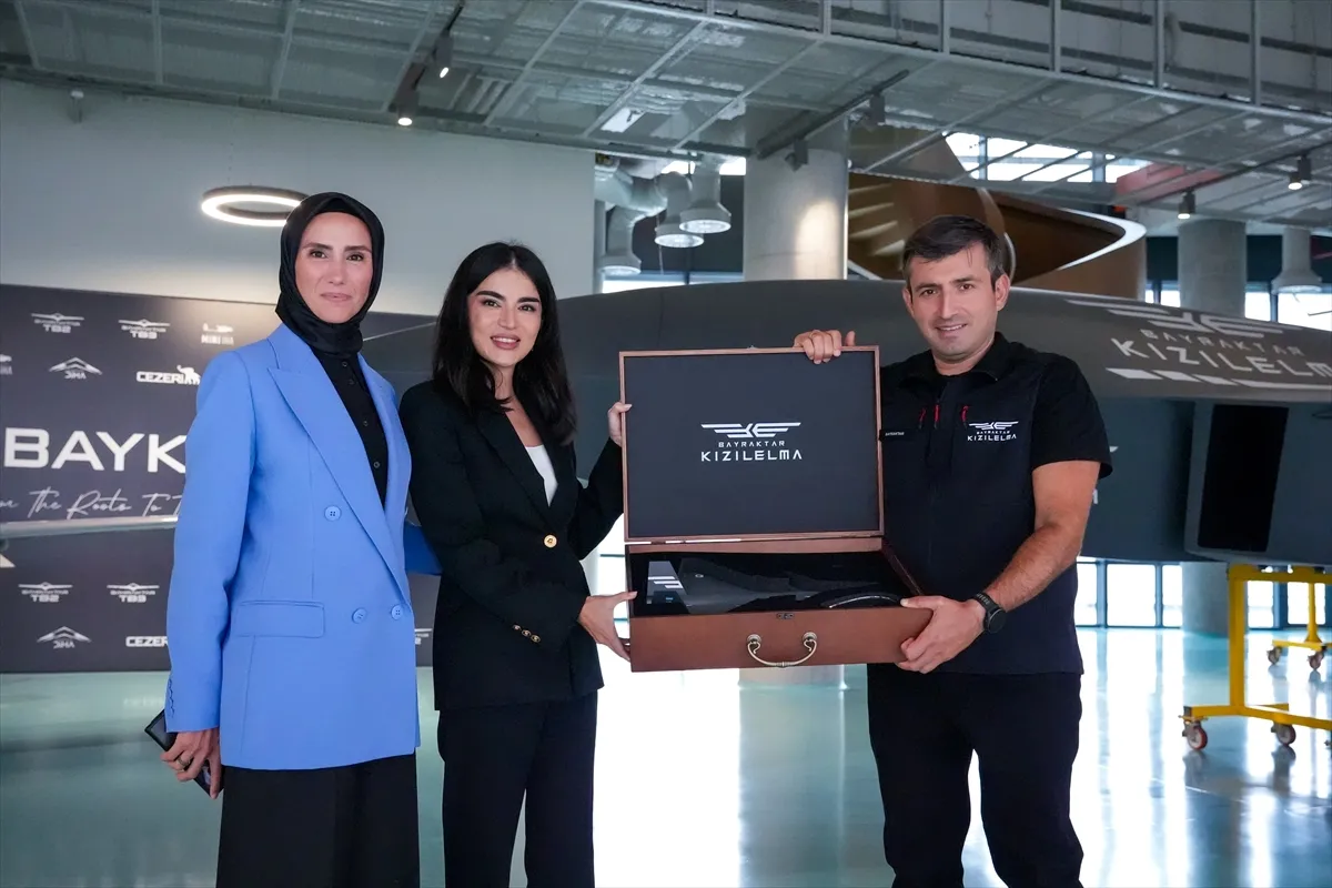 Özbekistan Cumhurbaşkanlığı İdaresi Başkanı Saida Mirziyoyeva Baykar’ı ziyaret etti Özbekistan Cumhurbaşkanlığı İdaresi Başkanı Saida Mirziyoyeva Baykar’ı ziyaret etti