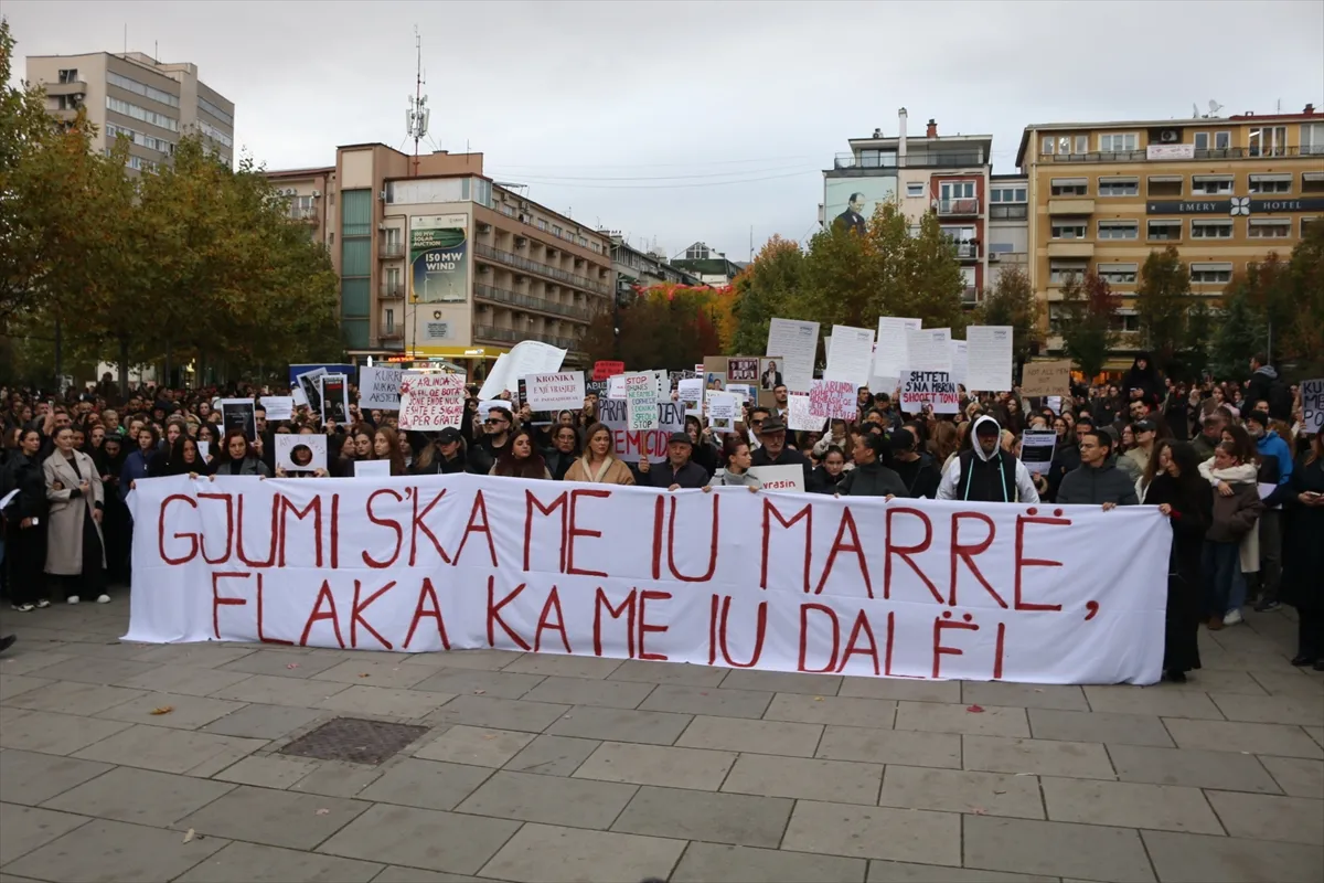 Priştine’de kadın cinayetlerine karşı protesto düzenlendi