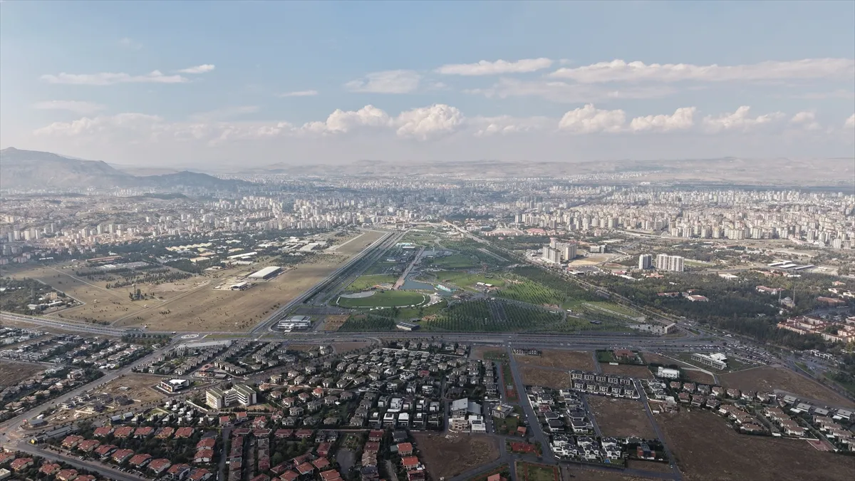 Recep Tayyip Erdoğan Millet Bahçesi’nin çevresine 900 araç kapasiteli yeni otopark açıldı