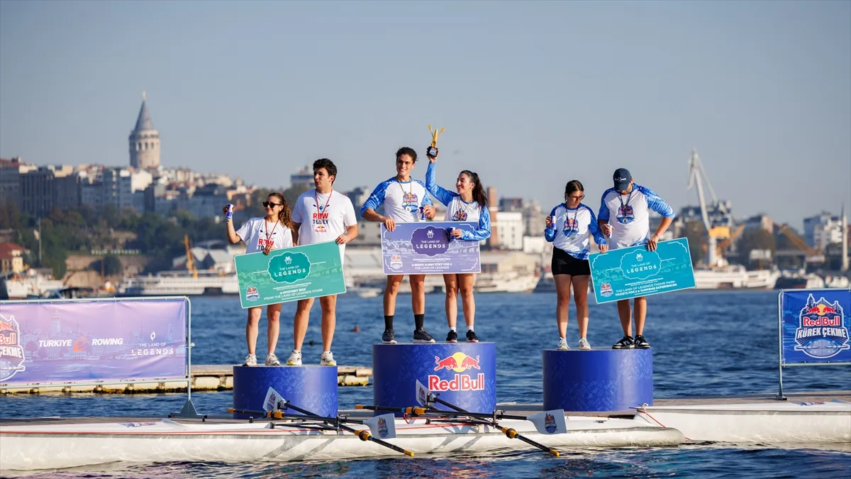 Red Bull Kürek Çekme etkinliğinde kazananlar belli oldu Red Bull Kürek Çekme etkinliğinde kazananlar belli oldu