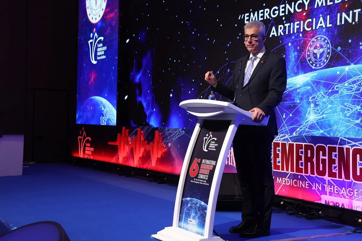 Sağlık Bakanı Memişoğlu, 6. Uluslararası Acil Tıp Kongresi’nde konuştu Sağlık Bakanı Memişoğlu, 6. Uluslararası Acil Tıp Kongresi’nde konuştu