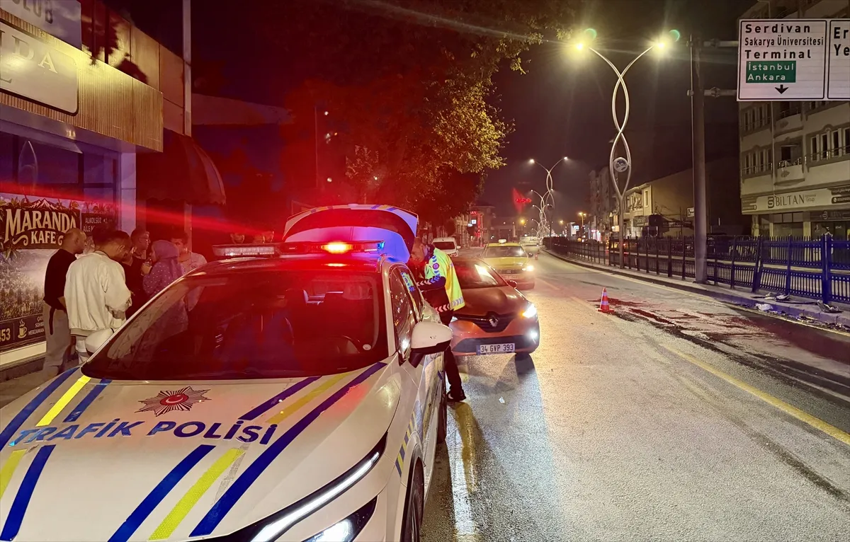 Sakarya’da zincirleme trafik kazasında 4 kişi yaralandı Sakarya’da zincirleme trafik kazasında 4 kişi yaralandı