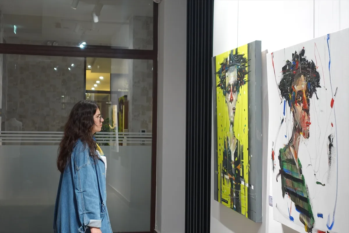 Samsun’da 1. Sanat Çalıştayı Sergisi kapılarını sanatseverlere açtı Samsun’da 1. Sanat Çalıştayı Sergisi kapılarını sanatseverlere açtı