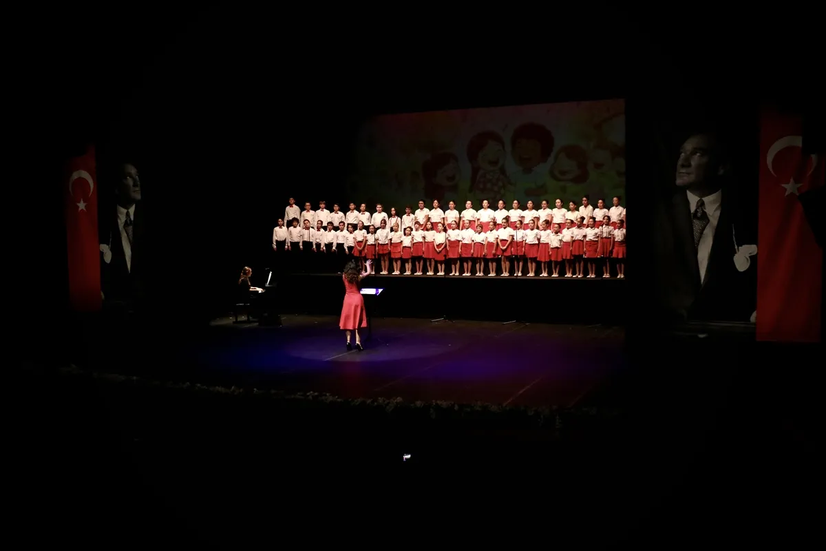 Samsun Devlet Opera ve Balesi Çocuk Korosu Cumhuriyet Bayramı’nda konser verdi Samsun Devlet Opera ve Balesi Çocuk Korosu Cumhuriyet Bayramı’nda konser verdi