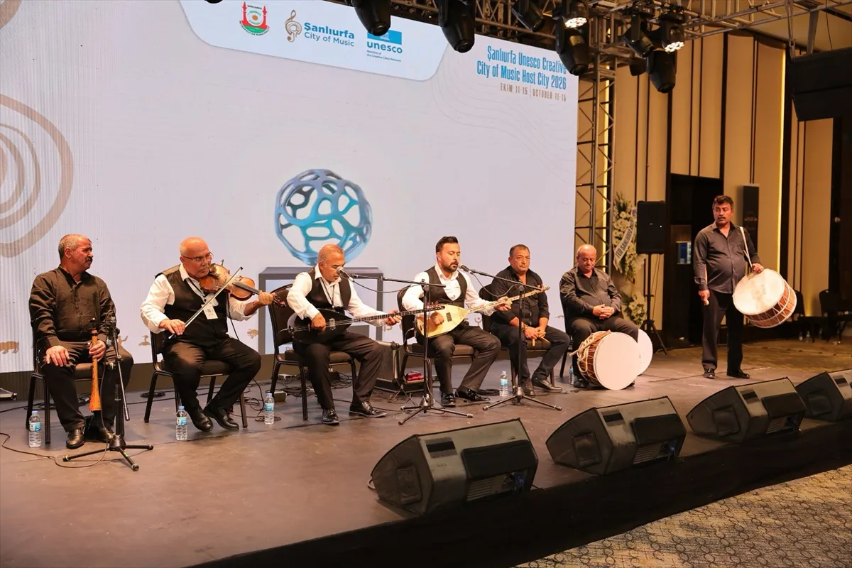 Şanlıurfa’da aşıklar, dengbejler ve abdallar müzik şöleni sundu Şanlıurfa’da aşıklar, dengbejler ve abdallar müzik şöleni sundu
