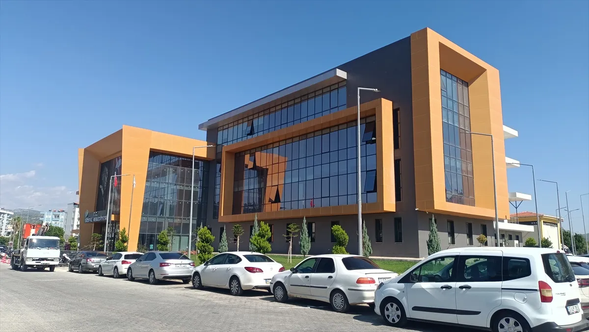 Silifke Belediyesine yönelik operasyonda 7 şüpheli gözaltına alındı