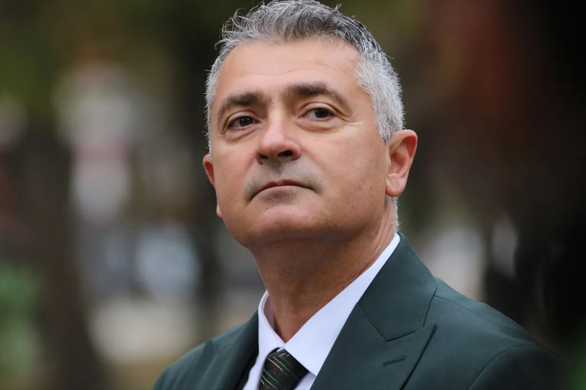 Sırbistan’daki erken genel seçimde parti temsilcileri de oylarını kullandı