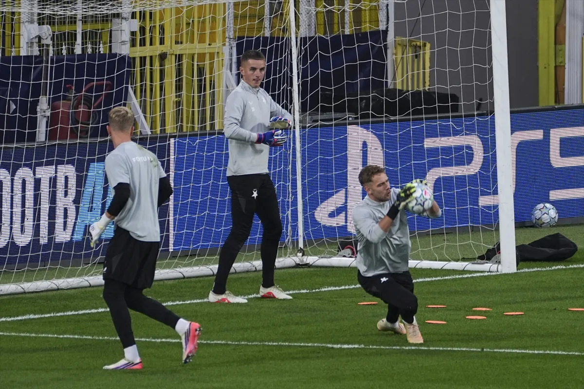 Slavia Prag, Fenerbahçe maçının hazırlıklarını tamamladı