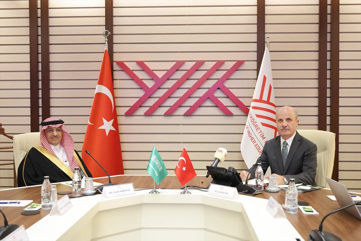 Suudi Arabistan Eğitim Bakanı el-Benyan, YÖK Başkanı Özvar’ı ziyaret etti Suudi Arabistan Eğitim Bakanı el-Benyan, YÖK Başkanı Özvar’ı ziyaret etti