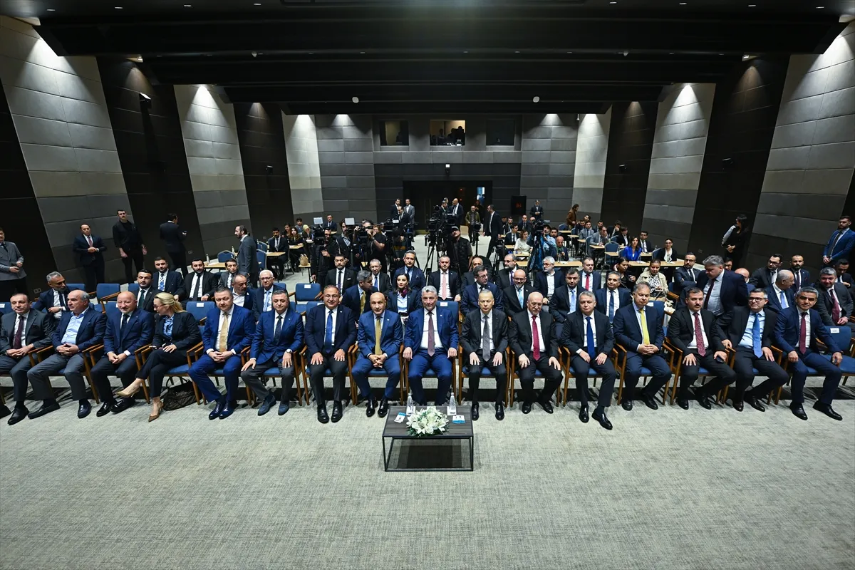 Ticaret Bakanı Bolat, eylül ayı dış ticaret verilerini açıkladı: (1)