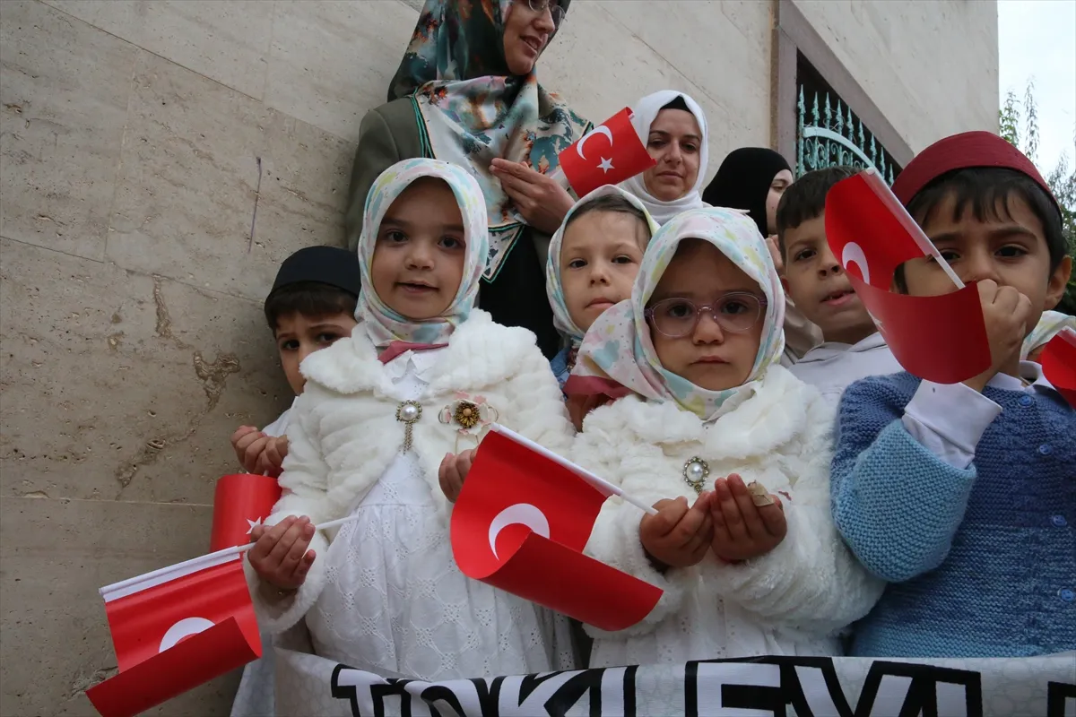 Tokat’ta Amin Alayı ve Bed-i Besmele merasimi düzenlendi Tokat’ta Amin Alayı ve Bed-i Besmele merasimi düzenlendi