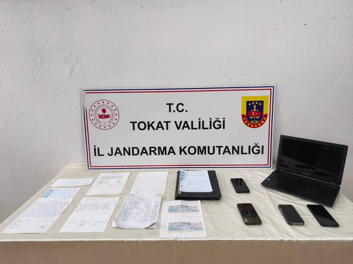 Tokat’ta tefecilik operasyonunda 3 zanlı tutuklandı Tokat’ta tefecilik operasyonunda 3 zanlı tutuklandı