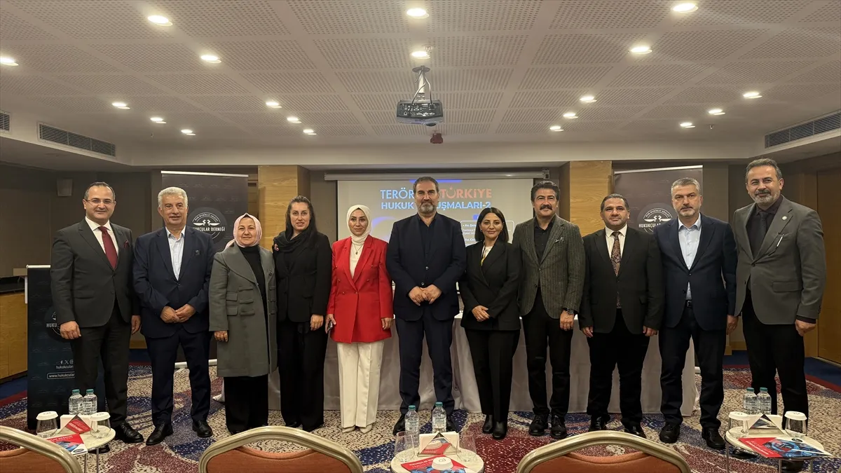 Trabzon’da Terörsüz Türkiye ve Hukuk Buluşmaları paneli düzenlendi