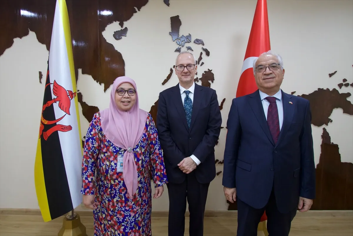 Türkiye-Brunei 4. İkili Siyasi İstişareler Toplantısı yapıldı Türkiye-Brunei 4. İkili Siyasi İstişareler Toplantısı yapıldı